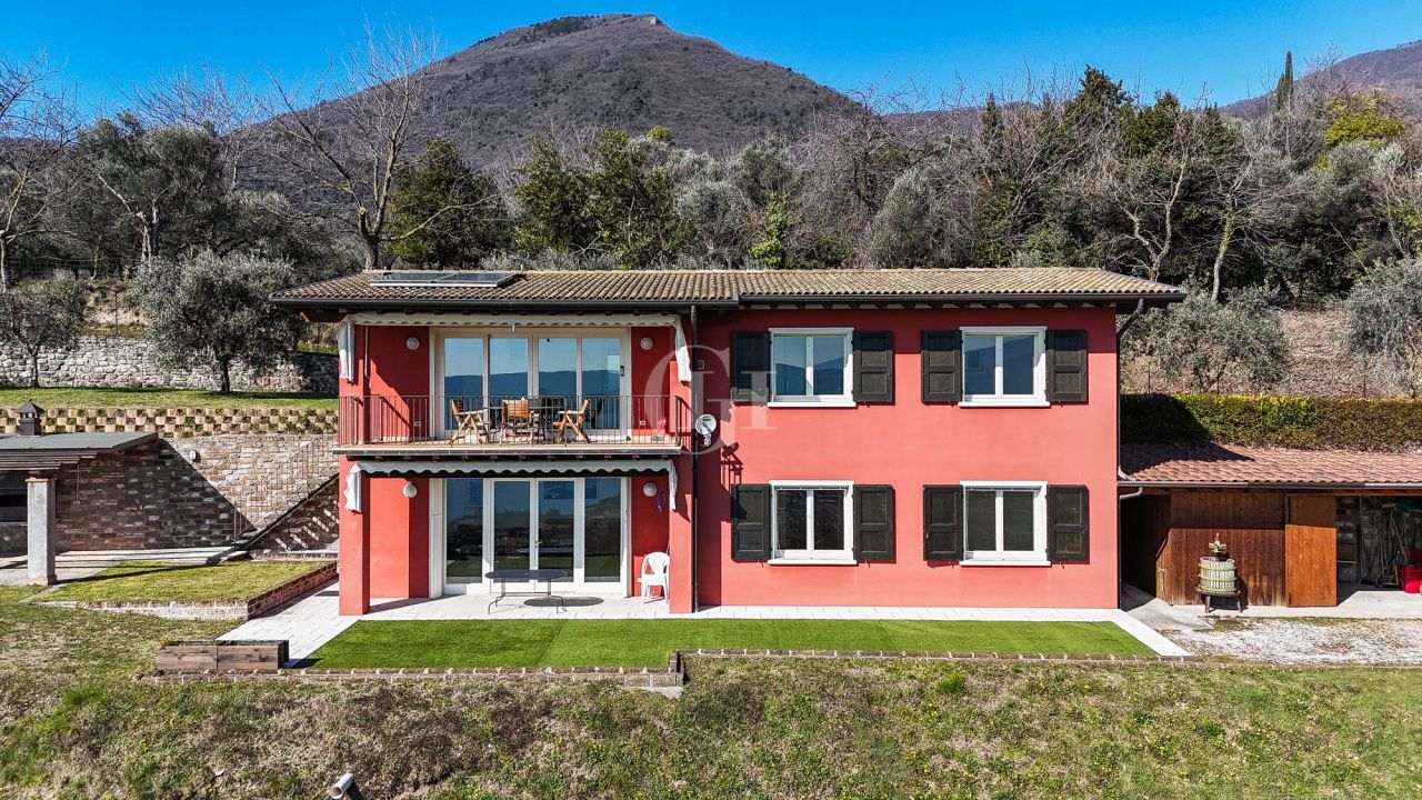 Villa par le Lac de Garde, Italie, 160 m² - image 2