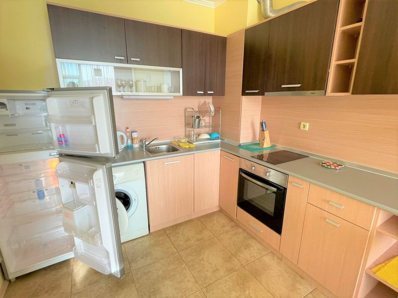 Flat in Nesebar, Bulgaria, 84 m² - picture 3