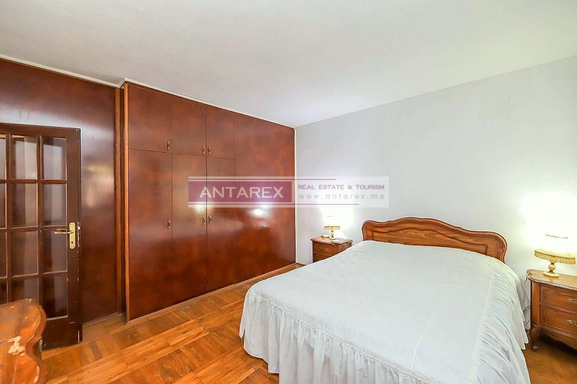 Villa in Herceg-Novi, Montenegro, 216 m² - picture 4