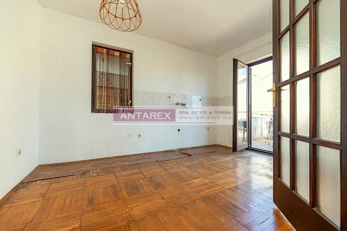 Villa in Herceg-Novi, Montenegro, 216 m² - picture 8