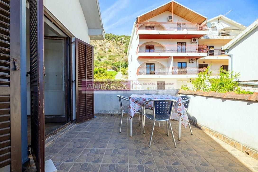 Villa in Herceg-Novi, Montenegro, 216 m² - picture 12