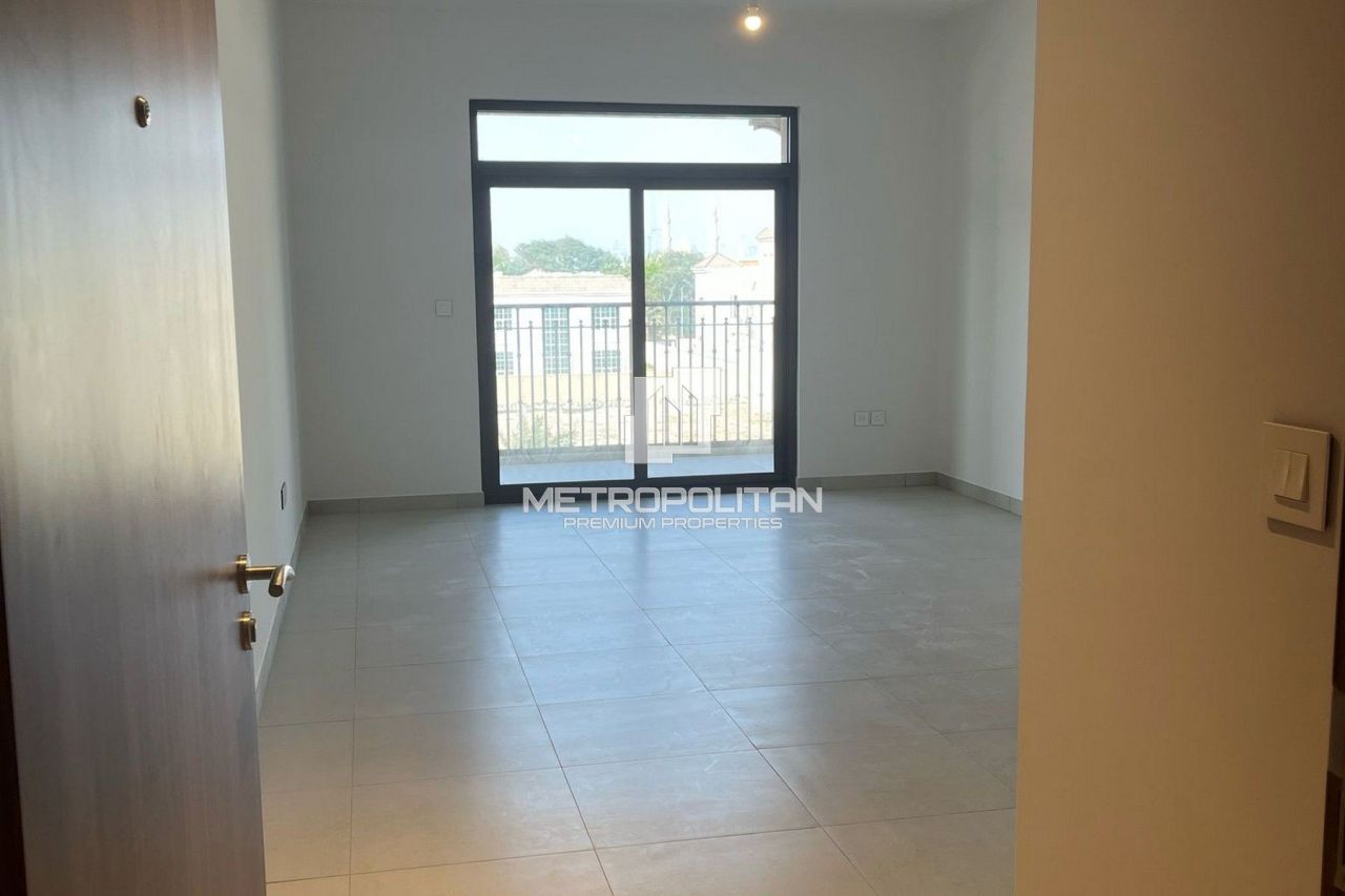 Apartment in Dubai, UAE, 71 m² - picture 1