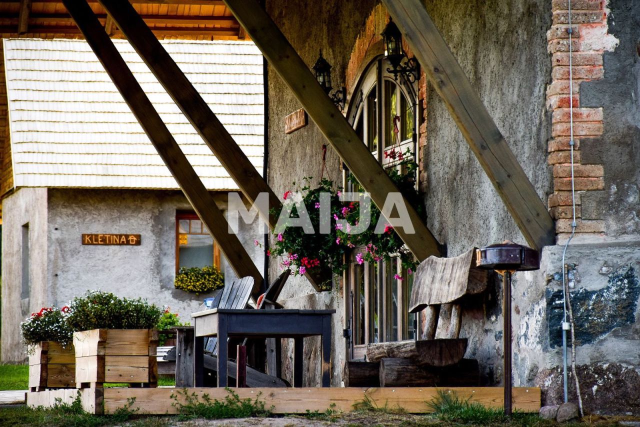 Cafetería, restaurante Strazde, Letonia, 2 172 m² - imagen 1