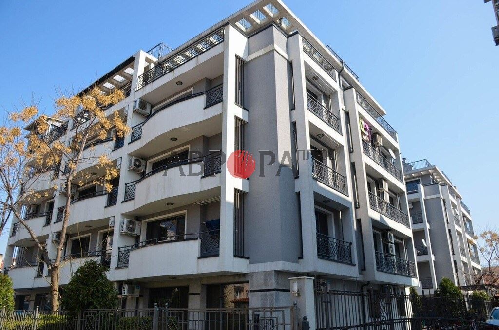 Flat in Burgas, Bulgaria, 37 m² - picture 1
