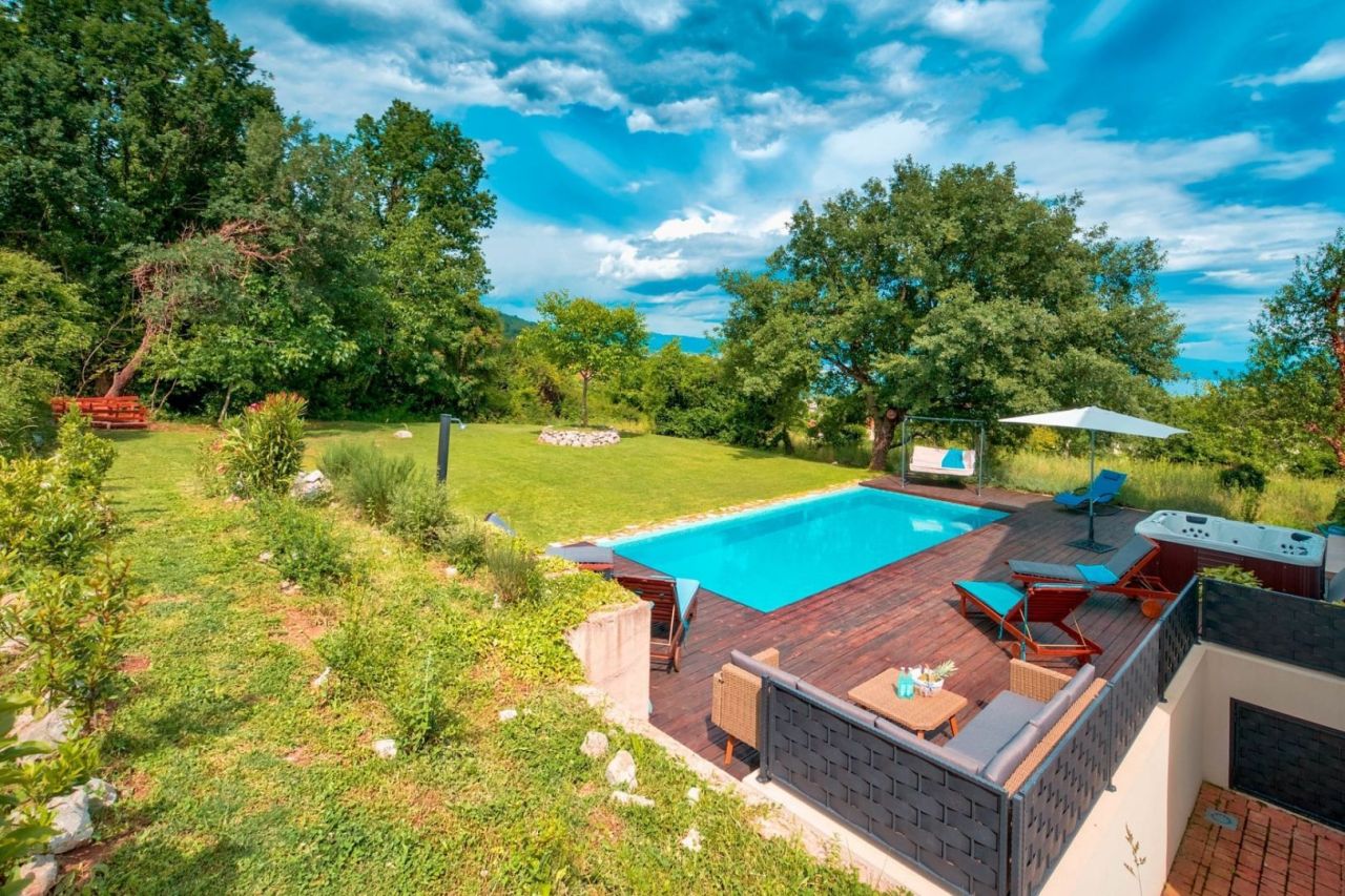Villa Poljane, Croacia, 250 m² - imagen 1
