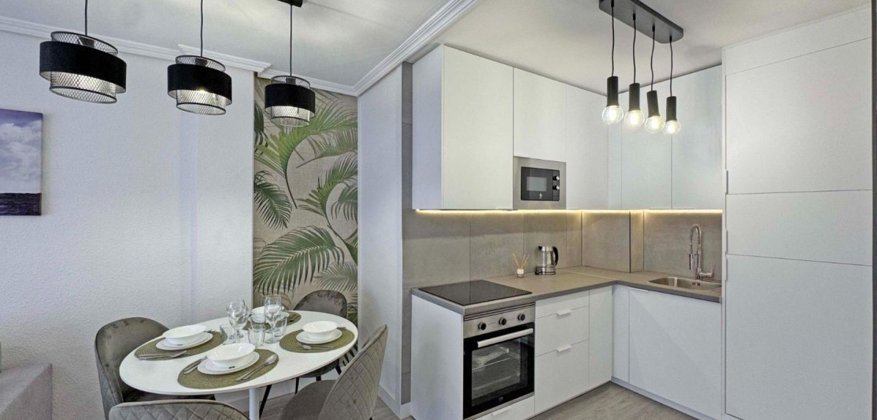 Apartment in Torrevieja, Spain, 75 m² - picture 2