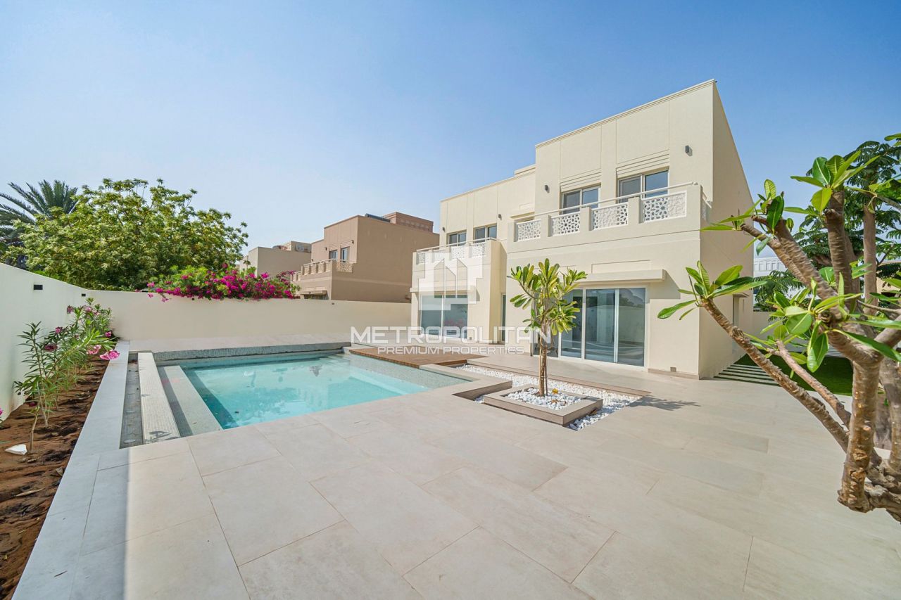 Villa à Dubaï, EAU, 353 m² - image 1