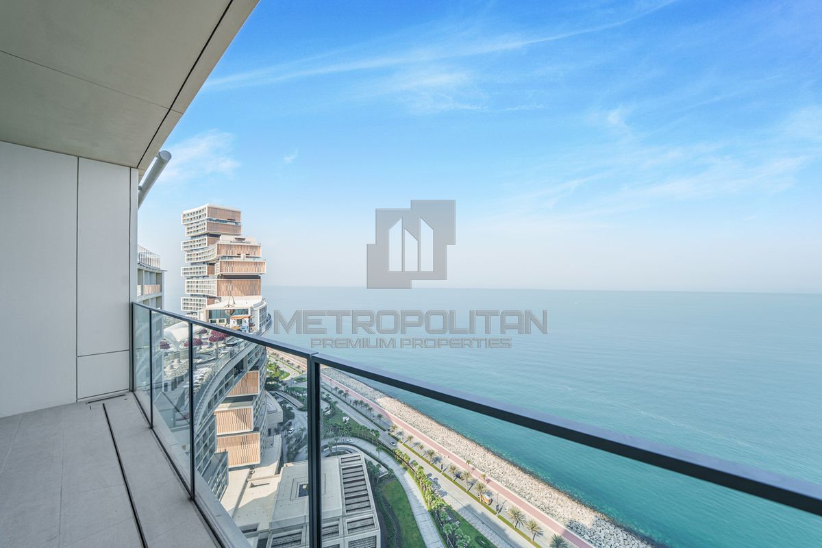 Apartment in Dubai, UAE, 191 m² - picture 1
