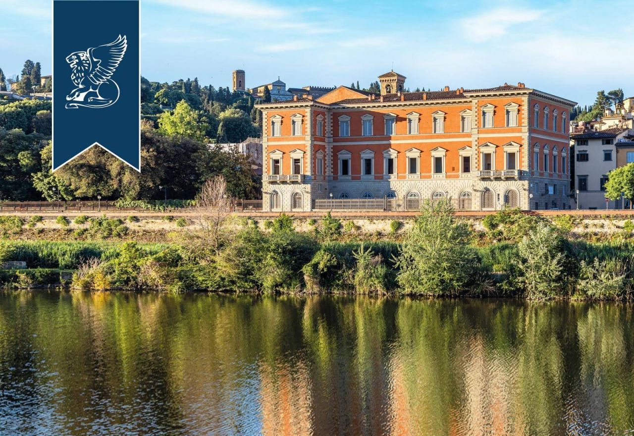 Maison à Florence, Italie, 5 500 m² - image 1
