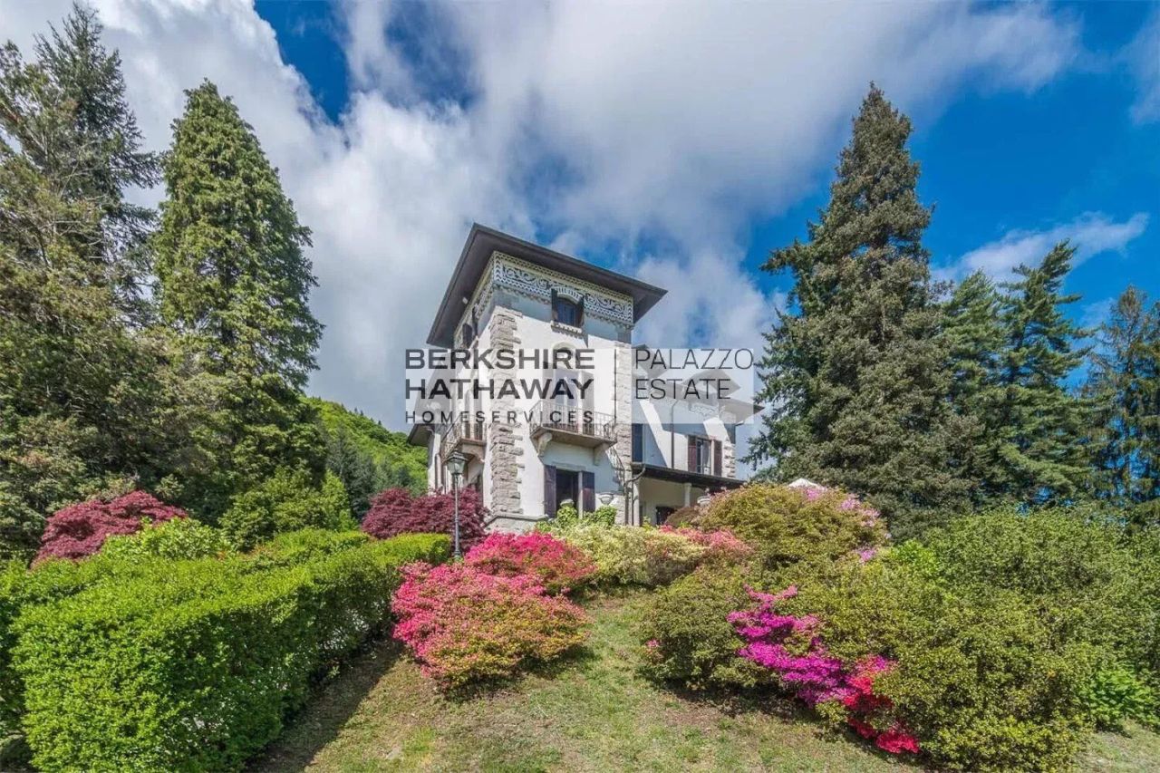 Villa à Stresa, Italie, 530 m² - image 1