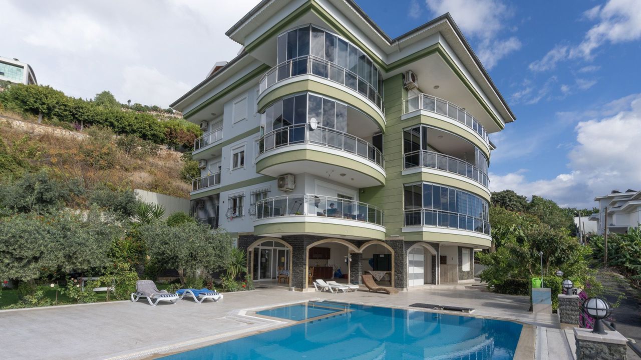 Penthouse in Alanya, Turkey, 210 m² - picture 1