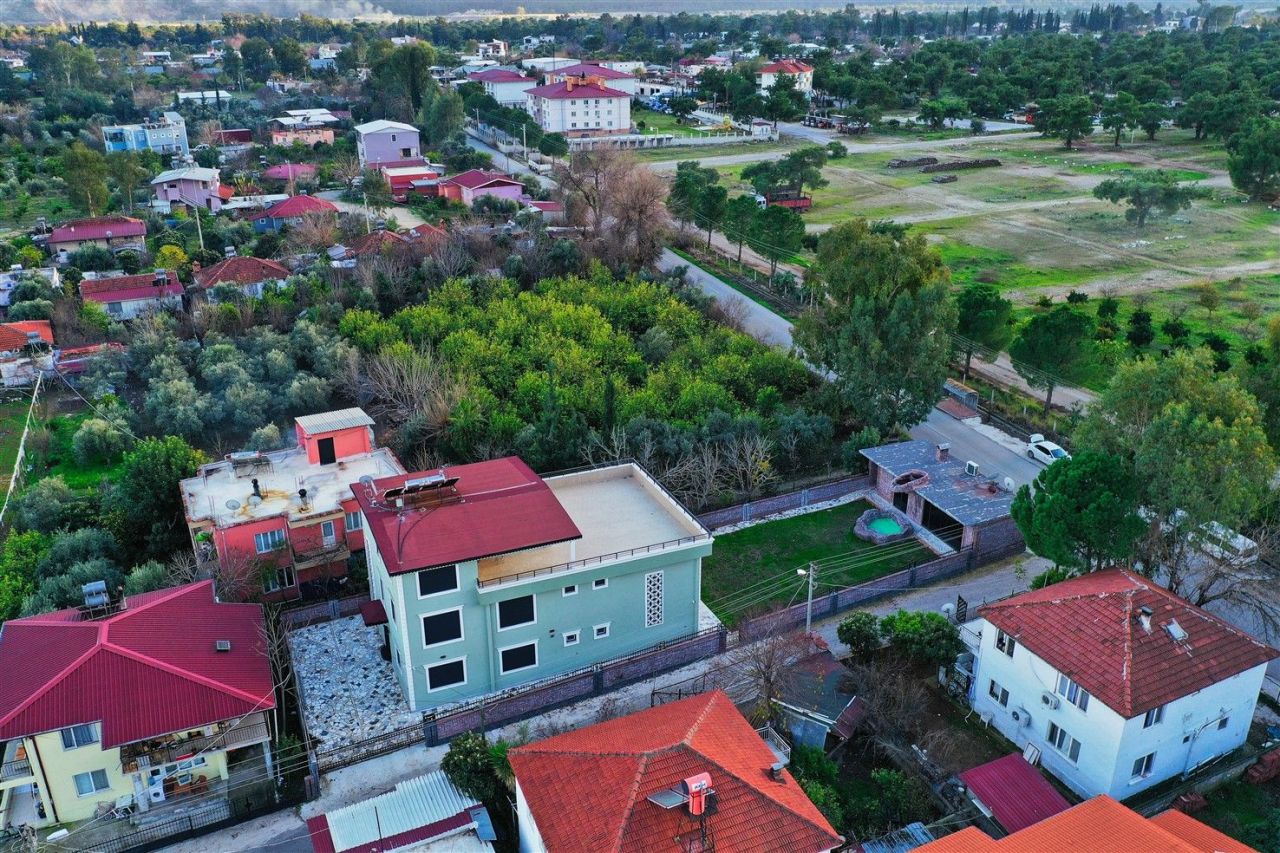 Villa in Antalya, Turkey, 200 m² - picture 1