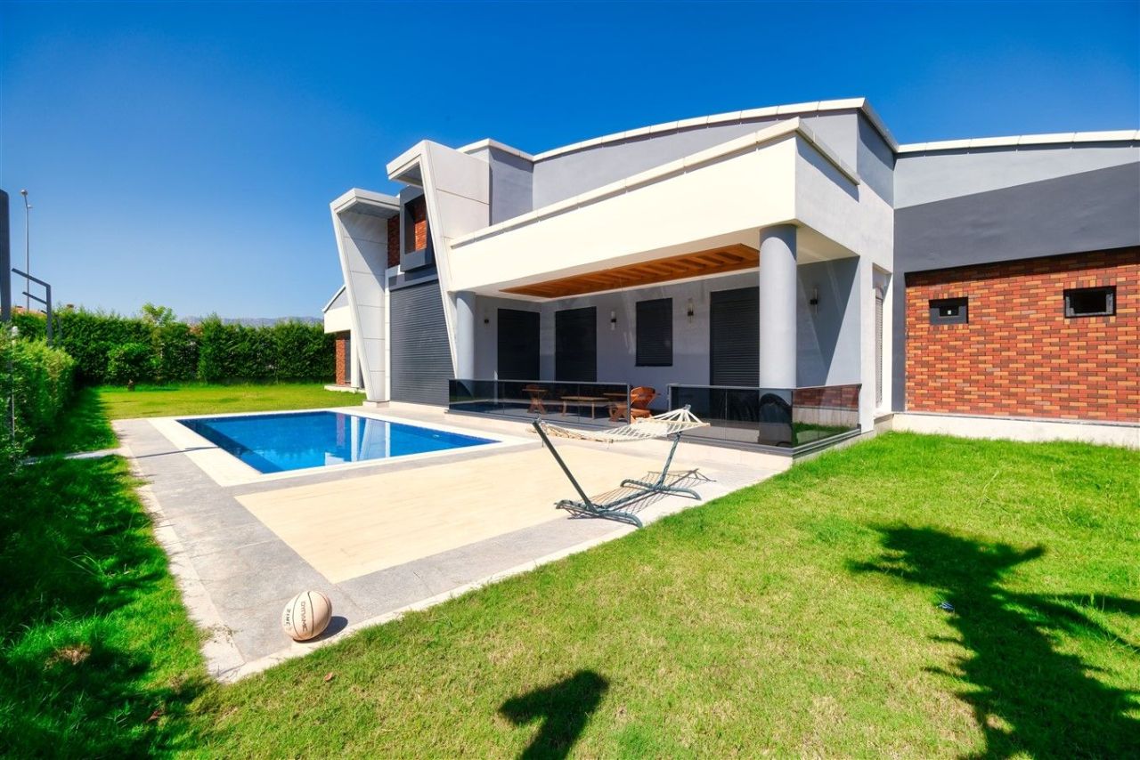 Villa en Antalya, Turquia, 435 m² - imagen 1
