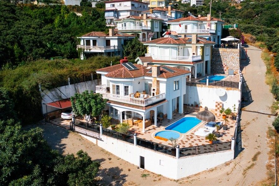 Villa in Alanya, Türkei, 276 m² - Foto 1