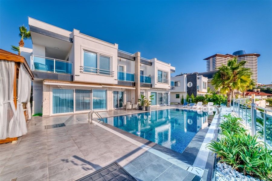Villa en Alanya, Turquia, 390 m² - imagen 1