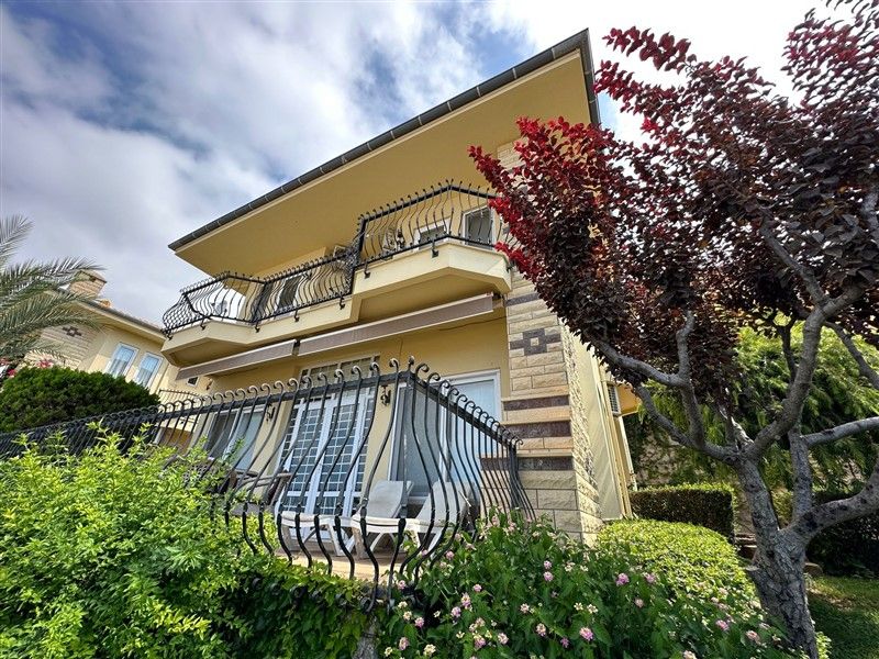 Villa in Alanya, Türkei, 255 m² - Foto 1