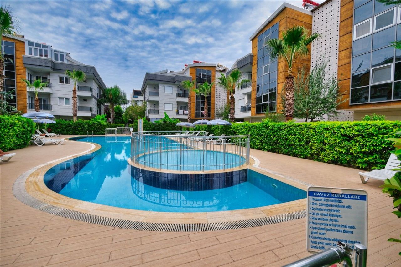 Flat in Lara, Turkey, 88 m² - picture 1