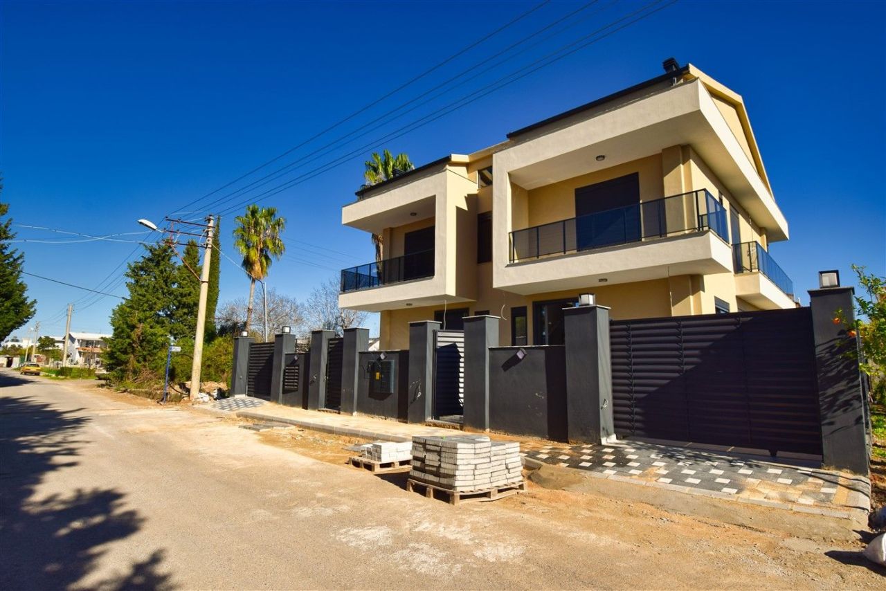 Villa in Lara, Turkey, 188 m² - picture 1