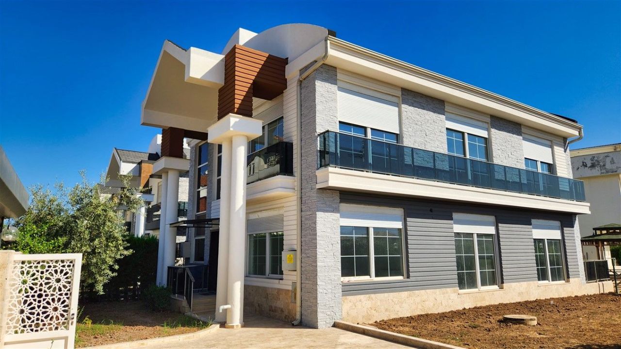 Villa in Antalya, Turkey, 280 m² - picture 1