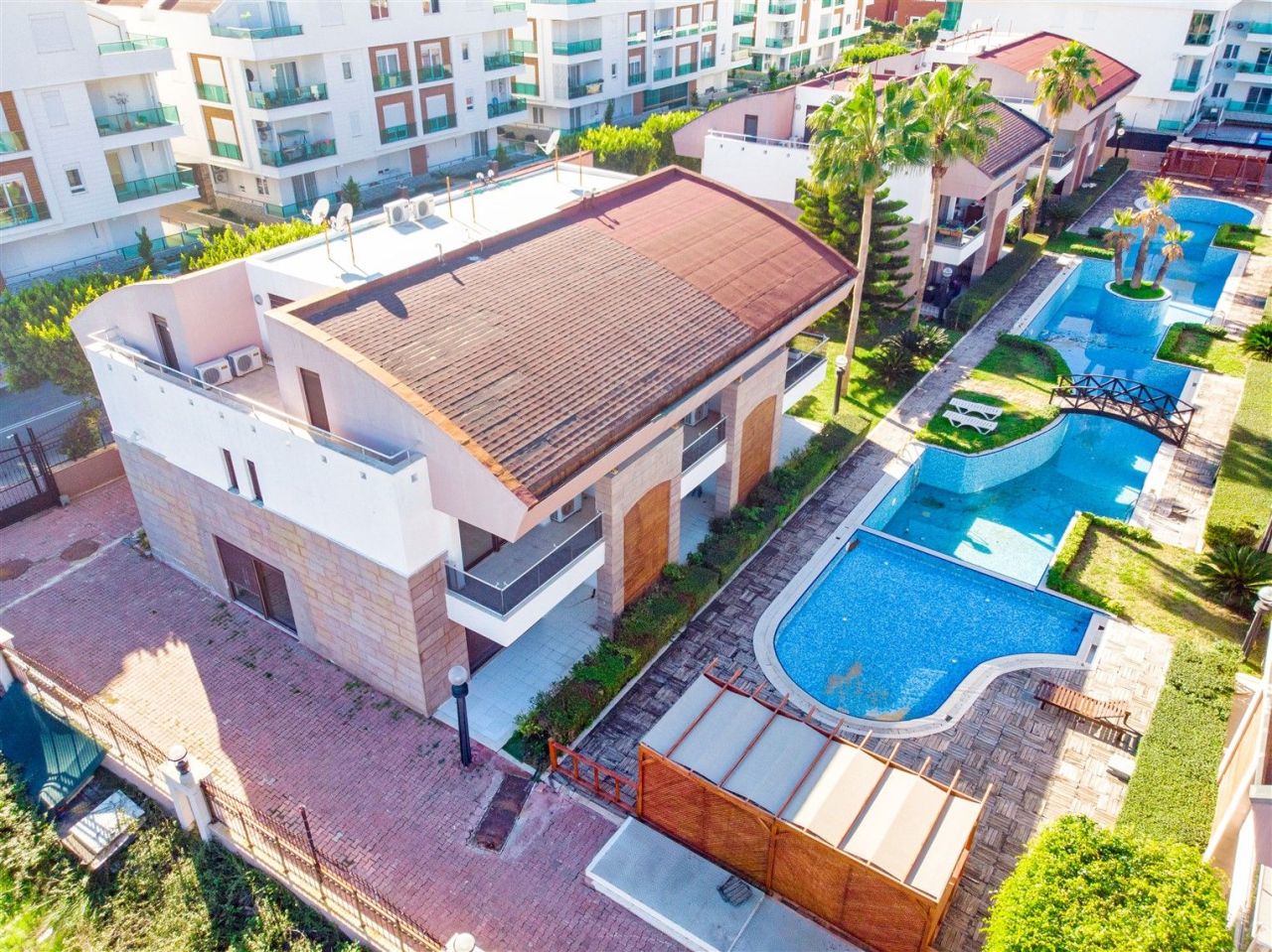 Villa in Antalya, Türkei, 450 m² - Foto 1