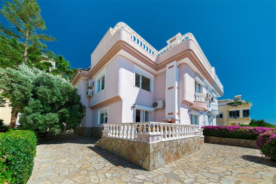 Villa in Alanya, Turkey, 250 m² - picture 1
