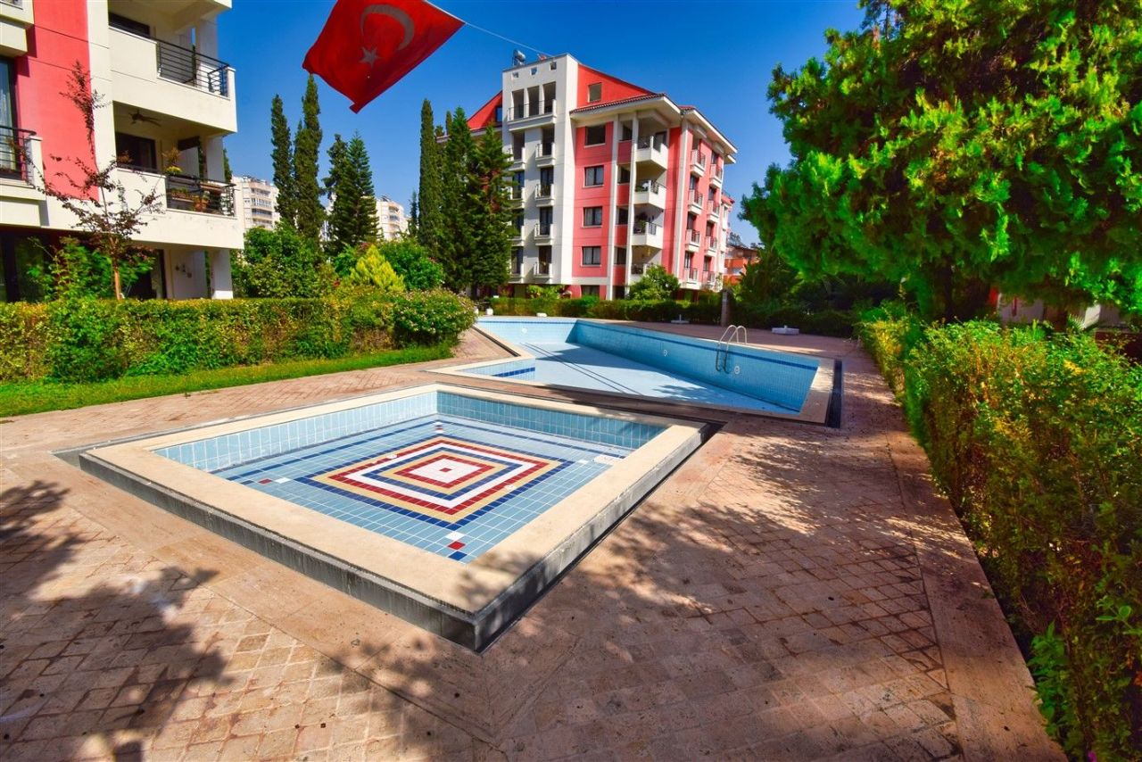 Piso en Antalya, Turquia, 280 m² - imagen 1