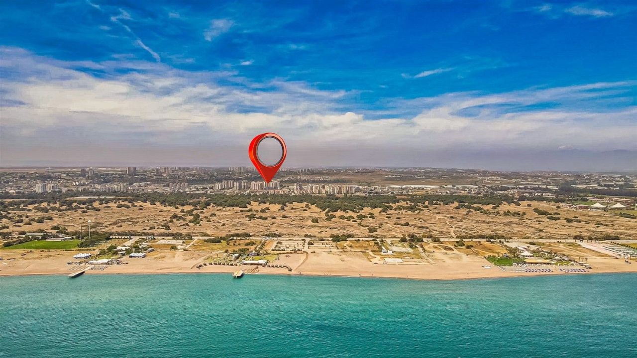 Villa in Lara, Türkei, 300 m² - Foto 1