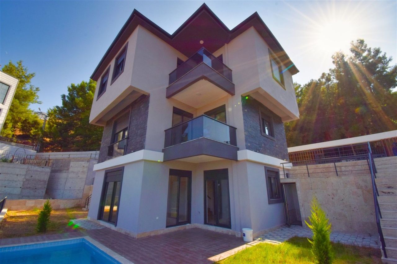 Villa in Antalya, Turkey, 250 m² - picture 1