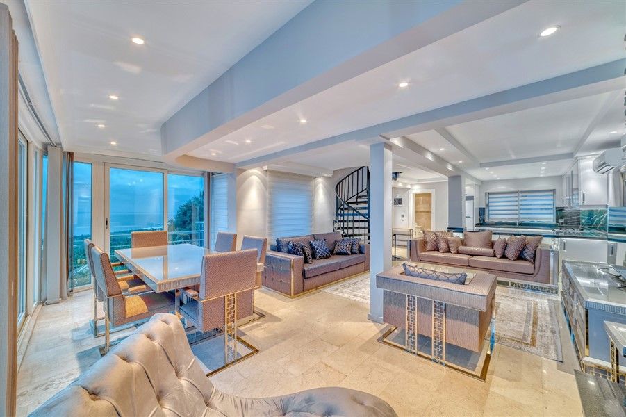 Villa à Alanya, Turquie, 300 m² - image 1