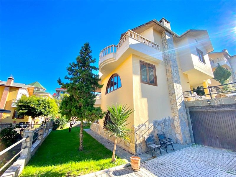 Villa in Kestel, Türkei, 280 m² - Foto 1