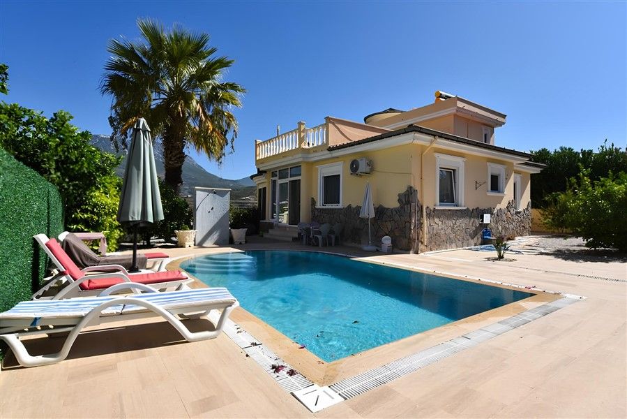 Villa in Alanya, Türkei, 210 m² - Foto 1