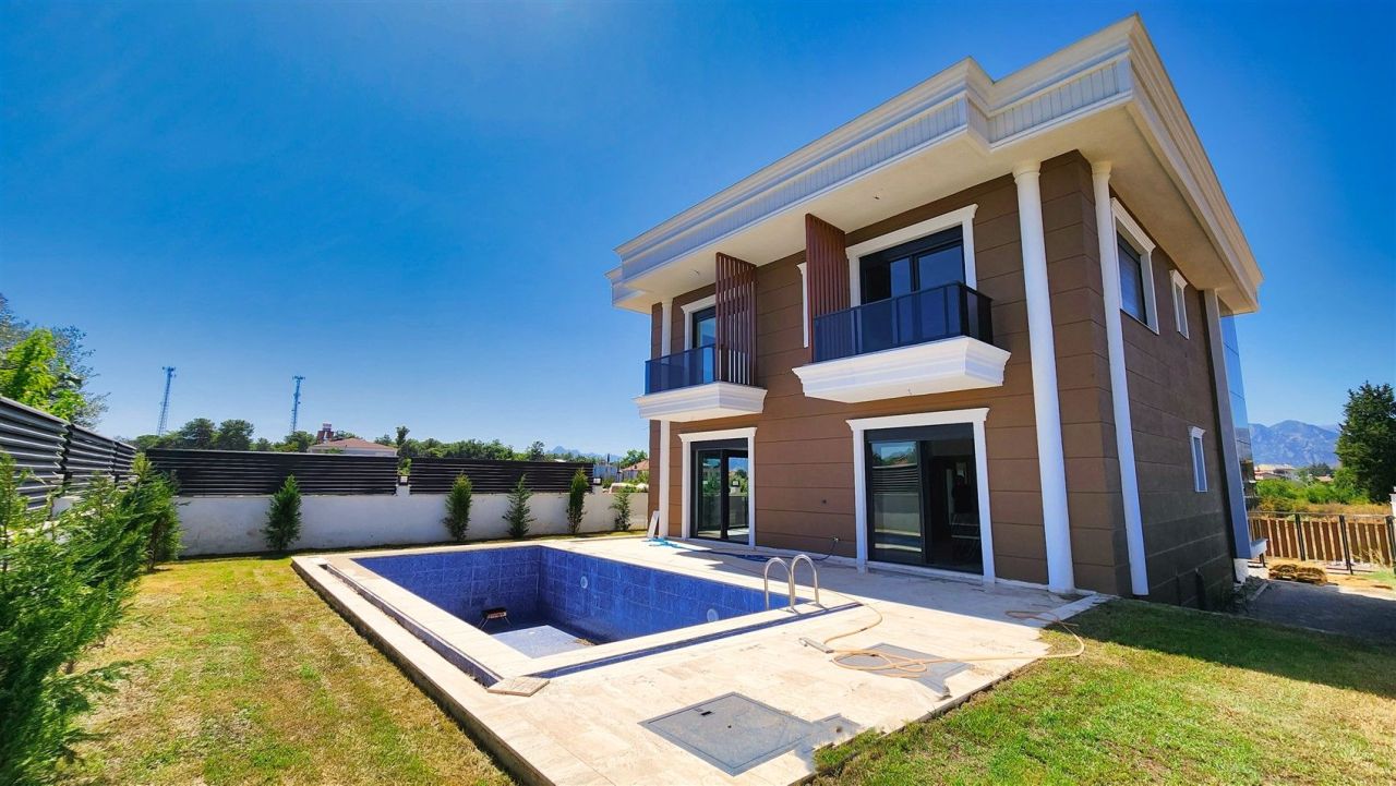 Villa in Antalya, Turkey, 300 m² - picture 1