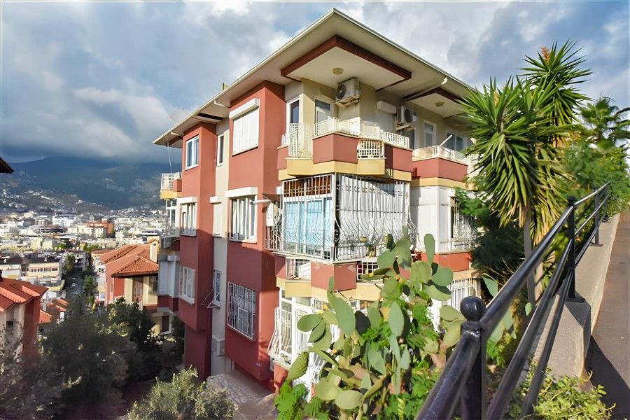 Flat in Alanya, Turkey, 130 m² - picture 1