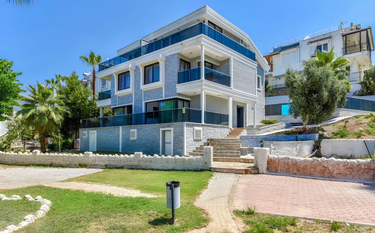 Villa in Alanya, Türkei, 250 m² - Foto 1