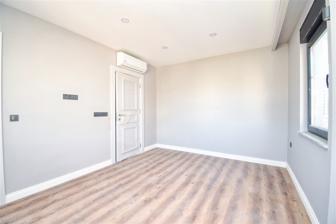 Villa in Lara, Türkei, 220 m² - Foto 2