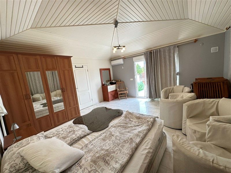 Flat in Kestel, Turkey, 220 m² - picture 2