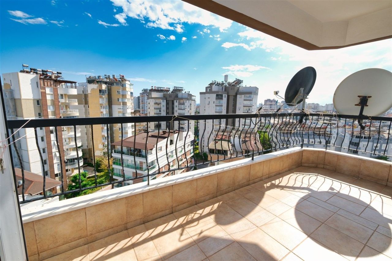 Flat in Lara, Turkey, 140 m² - picture 2