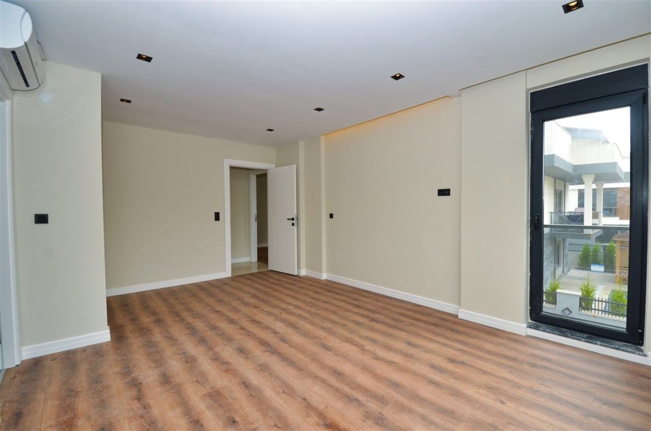 Villa in Lara, Turkey, 240 m² - picture 2