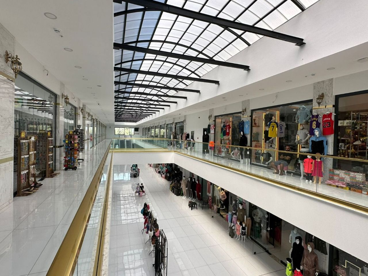 Biens commerciaux à Alanya, Turquie, 40 m² - image 3