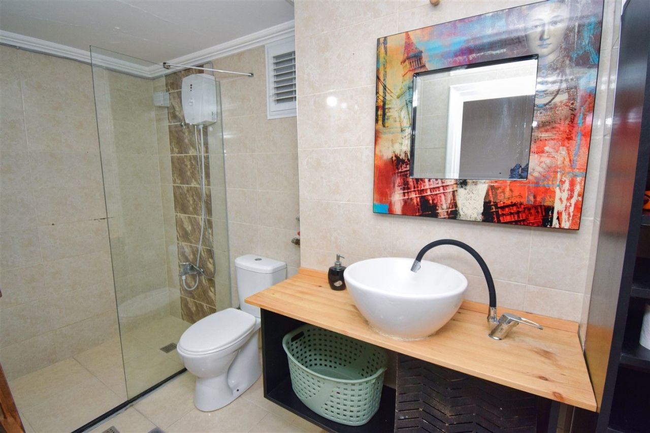 Flat in Lara, Turkey, 140 m² - picture 6