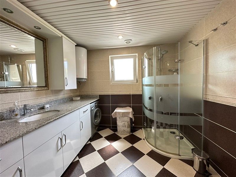 Flat in Kestel, Turkey, 220 m² - picture 7