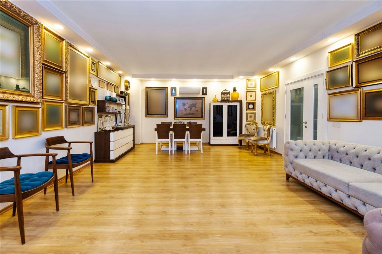 Flat Center, Turkey, 220 m² - picture 7