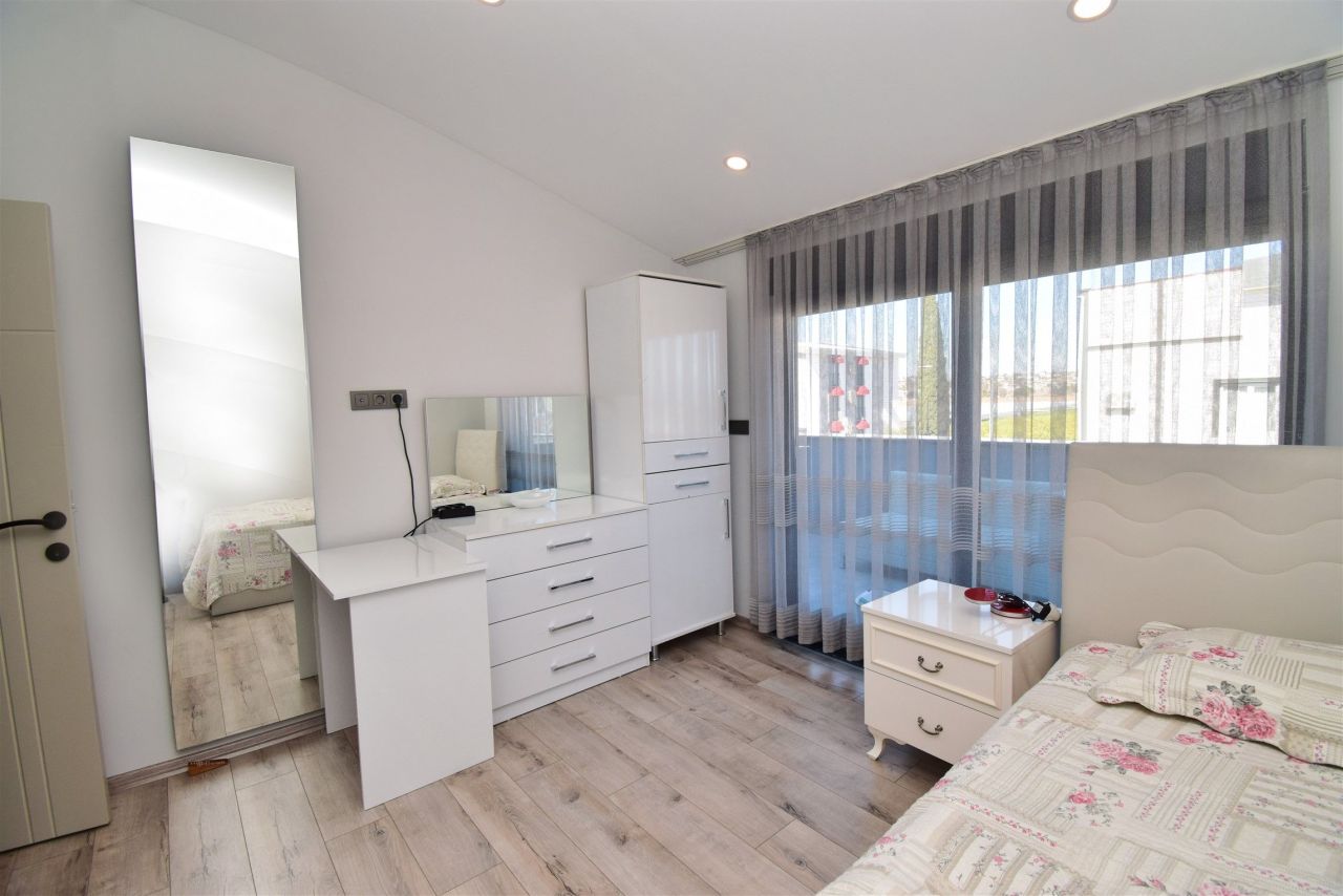 Flat in Lara, Turkey, 185 m² - picture 8