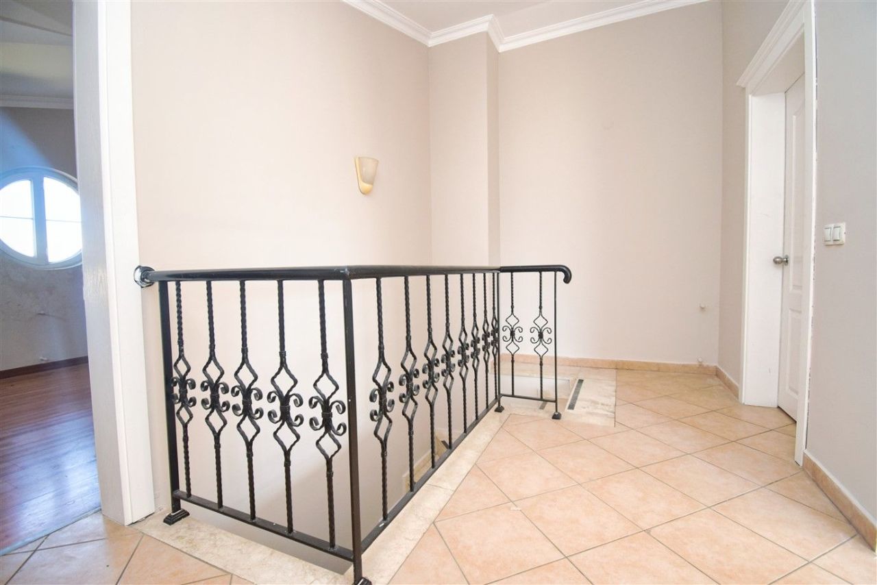 Flat in Antalya, Turkey, 220 m² - picture 8