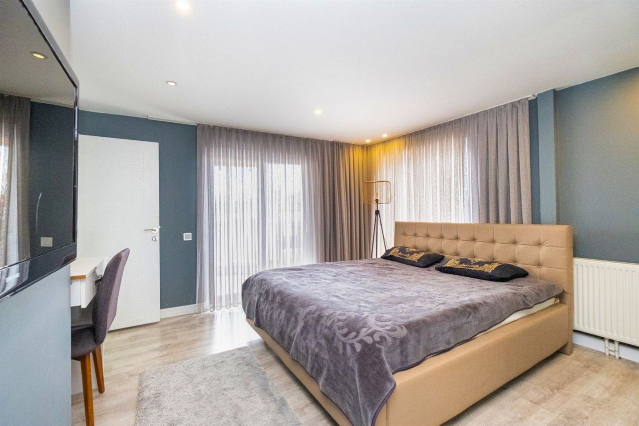 Flat Center, Turkey, 300 m² - picture 8