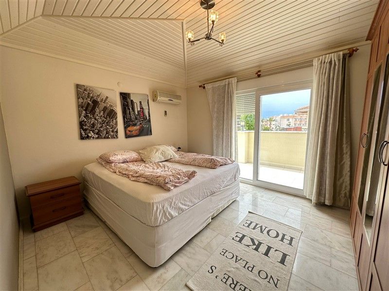 Flat in Kestel, Turkey, 220 m² - picture 9