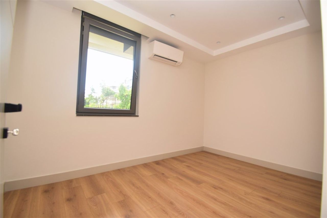 Flat in Lara, Turkey, 115 m² - picture 9