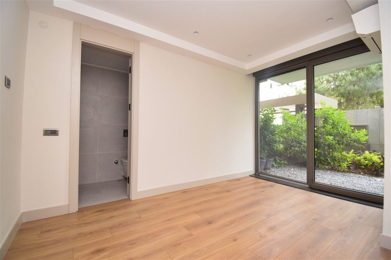 Flat in Lara, Turkey, 115 m² - picture 10