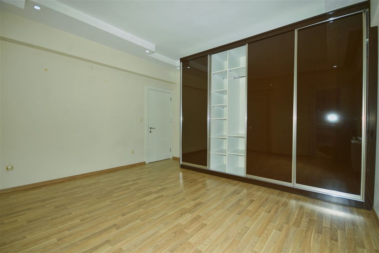 Flat in Antalya, Turkey, 240 m² - picture 10