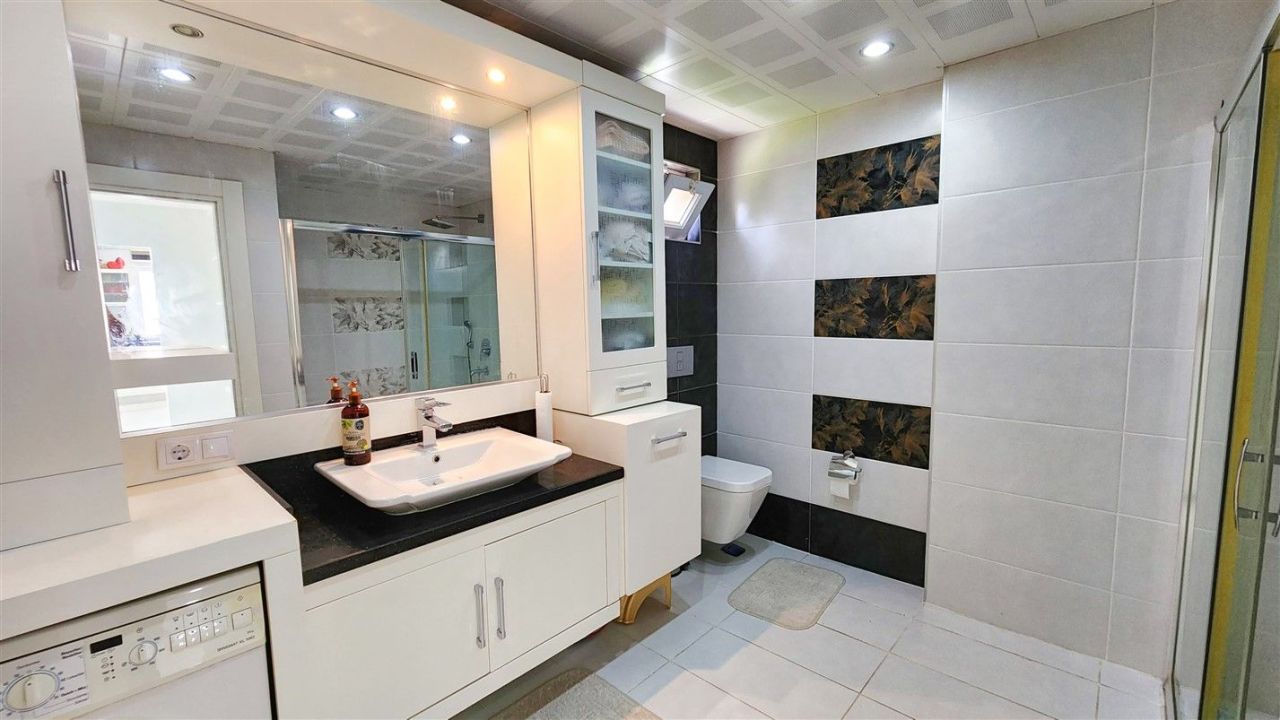 Flat Center, Turkey, 160 m² - picture 13